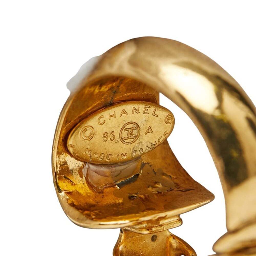 CHANEL Vintage Gold Logo Earrings - Picture 5 of 6